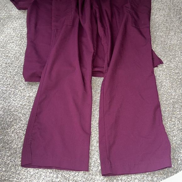 Med Couture scrub set - Picture 5 of 5